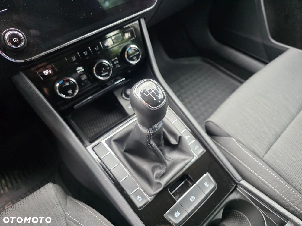 Skoda Superb 1.5 TSI ACT Ambition - 21