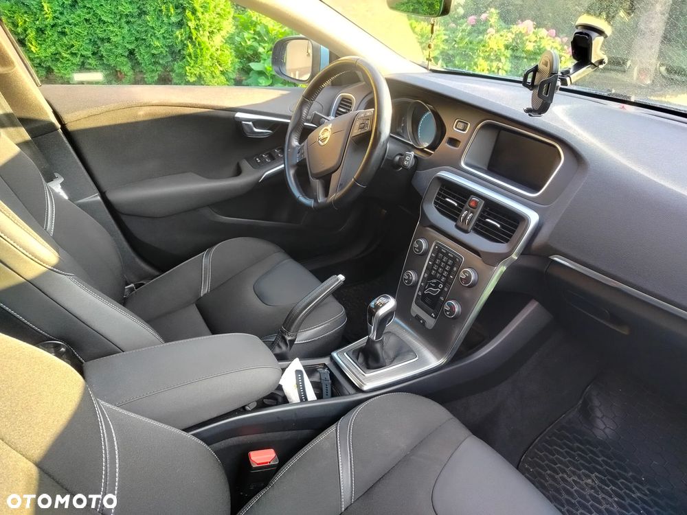 Volvo V40 D2 - 9