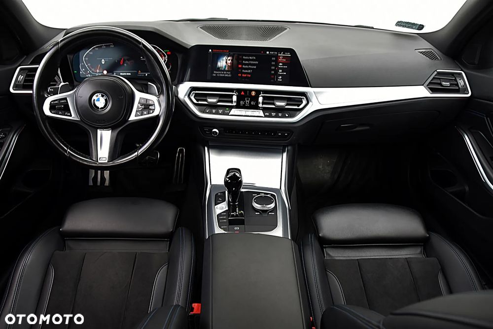 BMW Seria 3 330i xDrive - 19