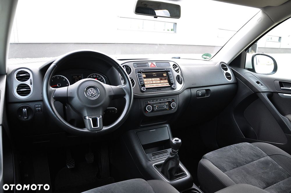 Volkswagen Tiguan 2.0 TDI DPF BlueMotion Technology Sport & Style - 36