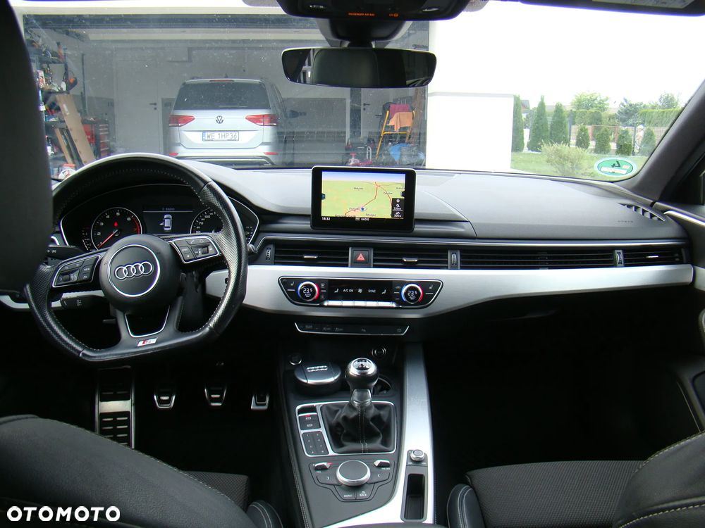 Audi A4 Avant 2.0 TFSI ultra design - 32