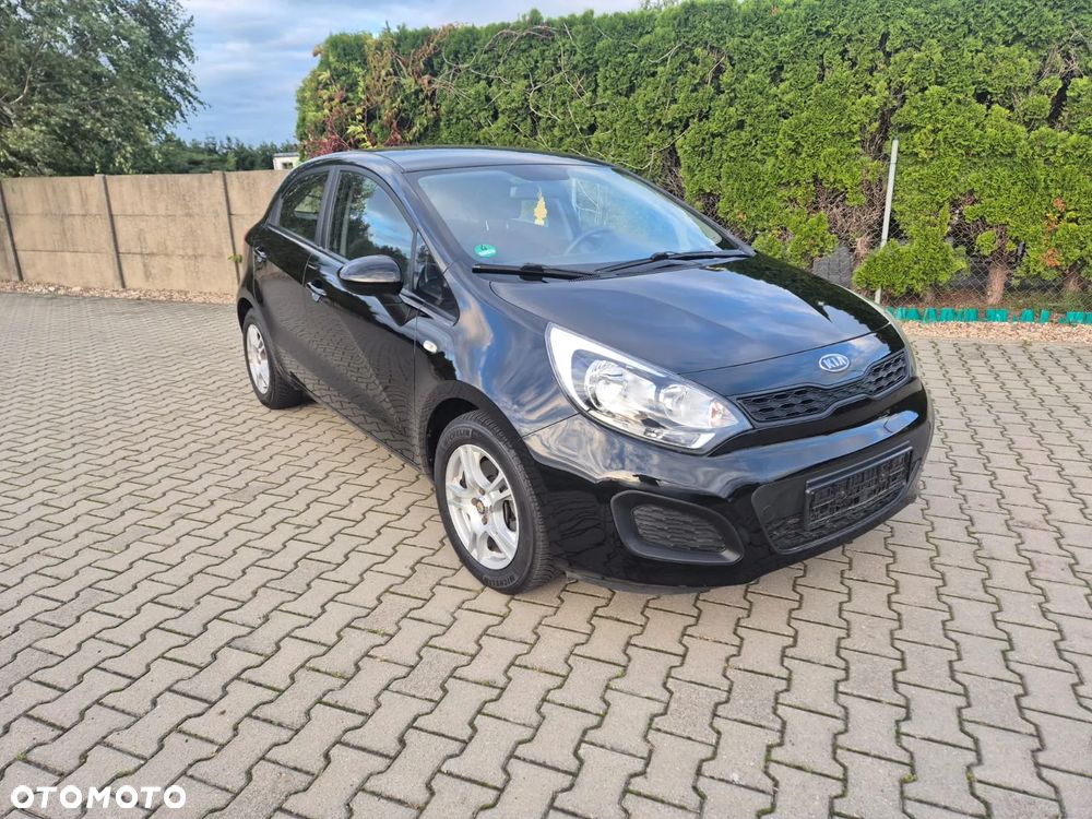 Kia Rio - 10