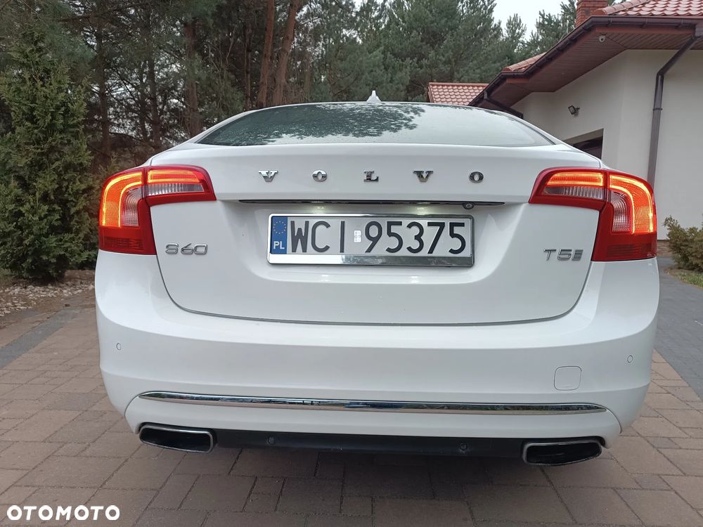 Volvo S60 T5 Drive-E Momentum - 9