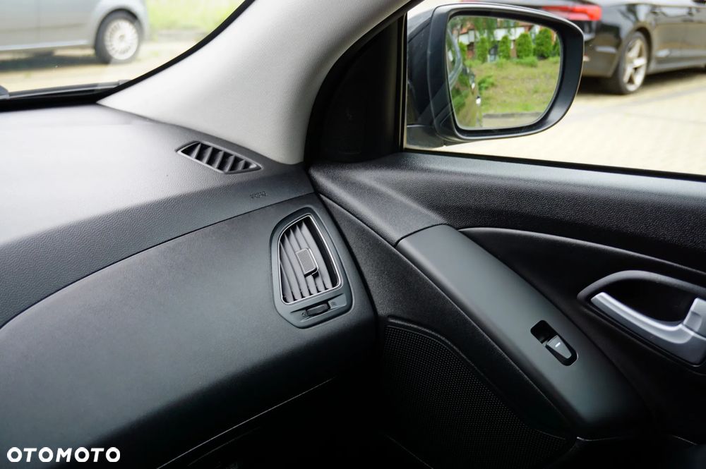 Hyundai ix35 2.0 CRDi 4WD Automatik Premium - 37