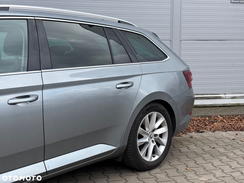 Skoda Superb 2.0 TDI Style DSG - 2