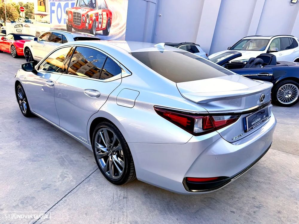 Lexus ES 300h - 5