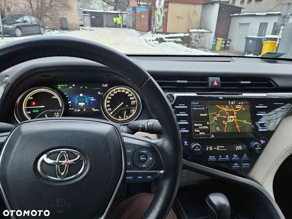 Toyota Camry 2.5 Hybrid Executive CVT - 7