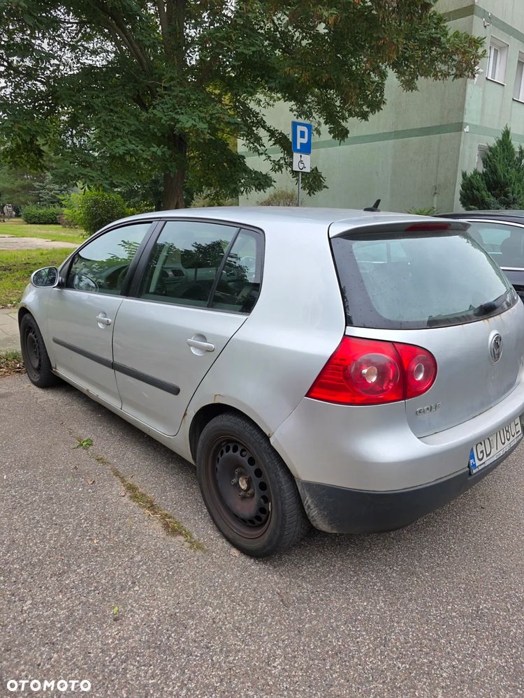 Volkswagen Golf V 1.9 TDI Q-Line - 1