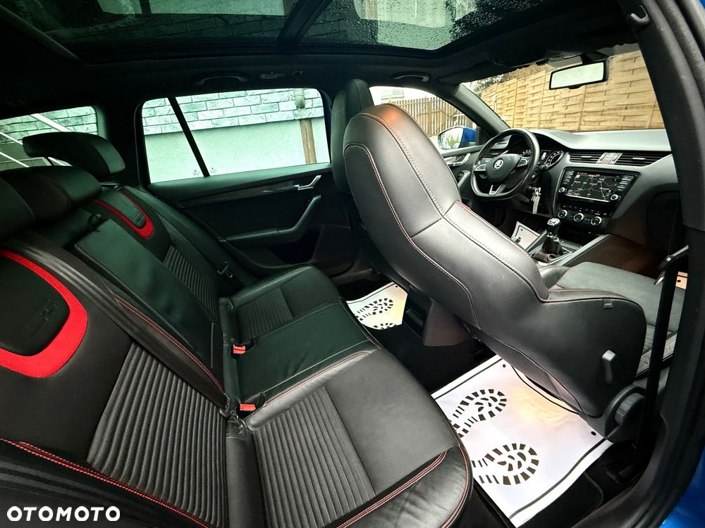 Skoda Octavia 2.0 TDI RS - 9