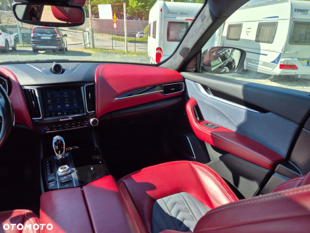 Maserati Levante Q4 GranLusso - 24