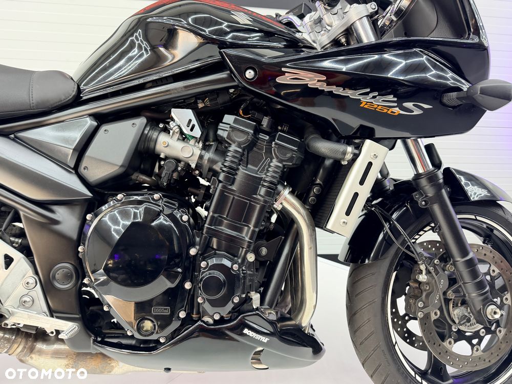 Suzuki Bandit - 23