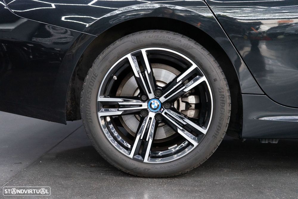BMW 320 e Pack M Auto - 12