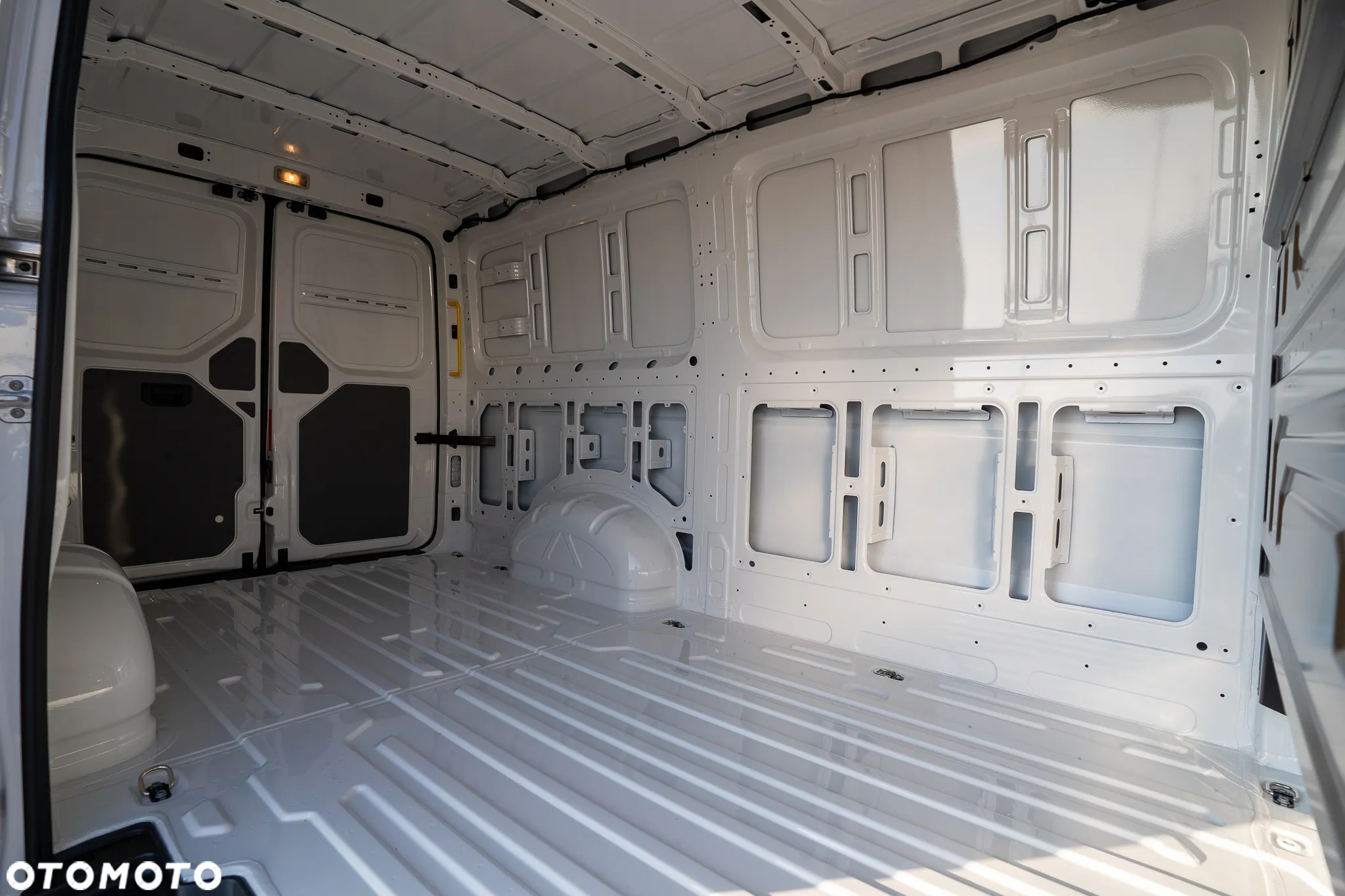 Volkswagen CRAFTER - 13