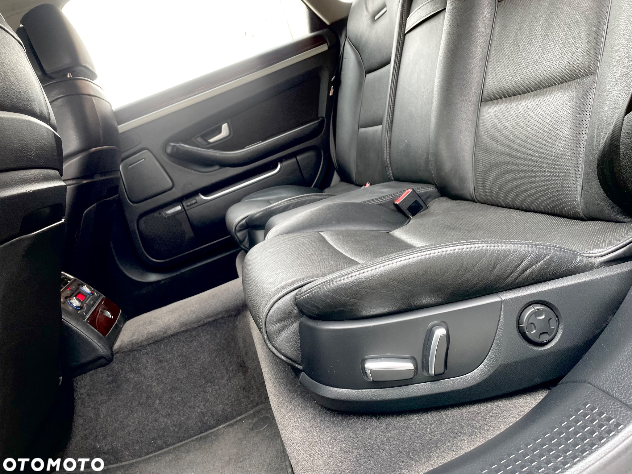 Audi A8 3.0 TDI L Quattro - 37