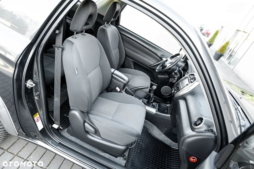 Toyota RAV4 2.0 VVT-i Sol - 16