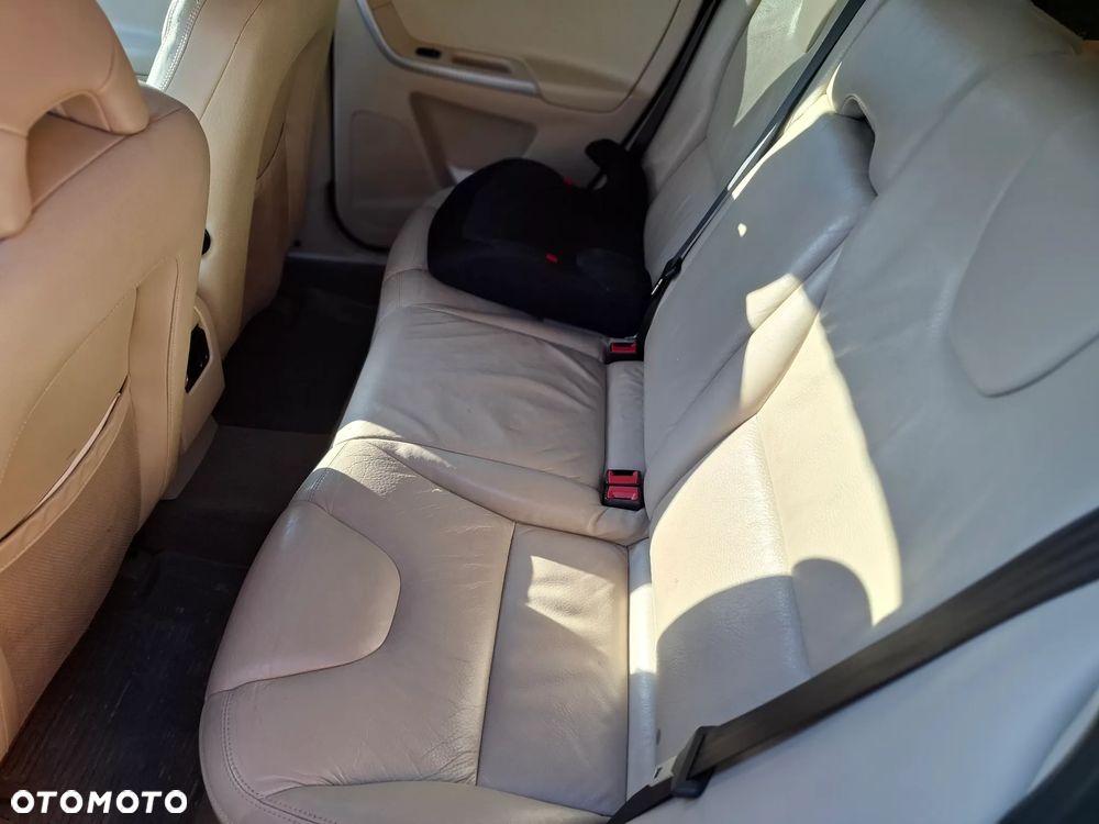 Volvo XC 60 D4 AWD Geartronic Summum - 15
