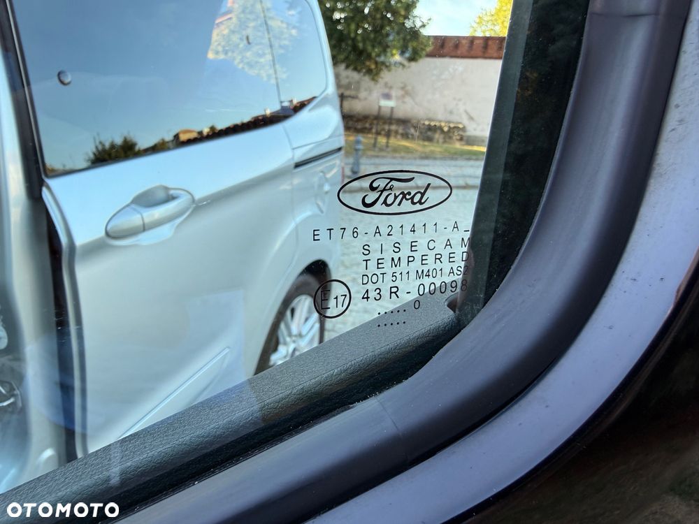 Ford Tourneo Courier 1.5 TDCi S&S Titanium - 18