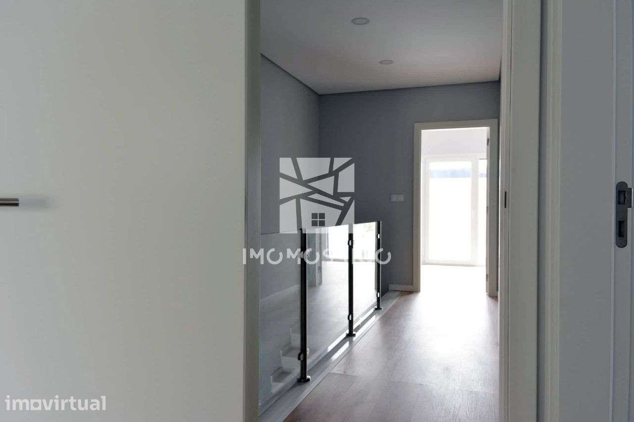 Moradia Geminada T3 - Grande imagem: 3/19