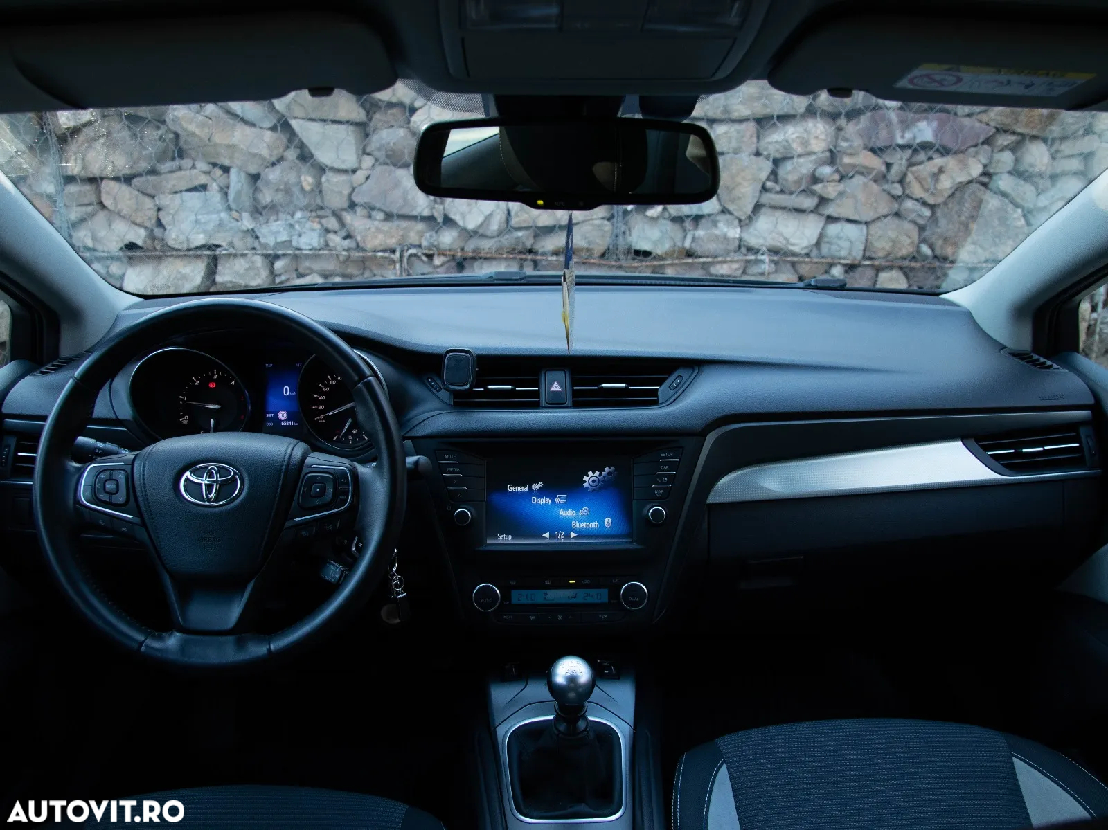 Toyota Avensis 2.0 D-4D Executive - 14