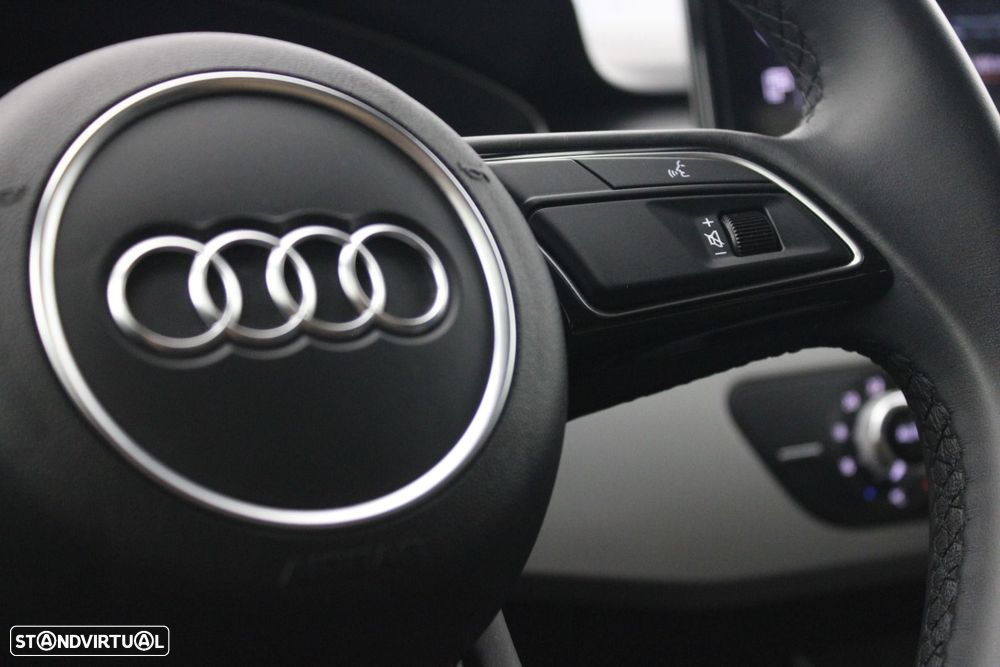 Audi A4 Avant 30 TDI S tronic — fotografia 12