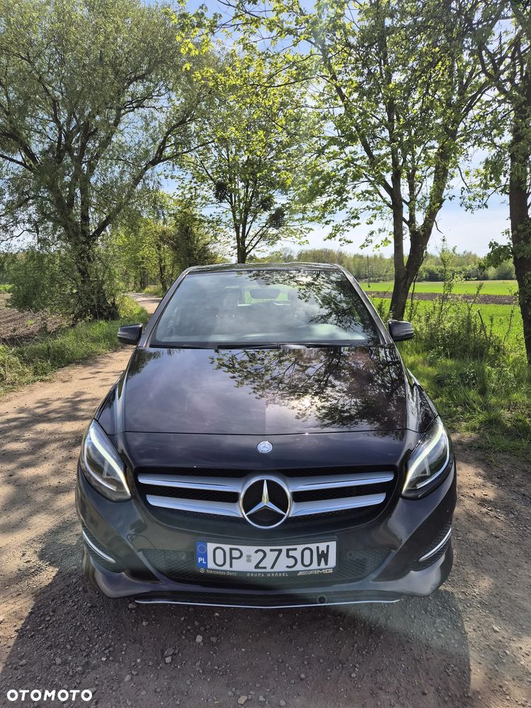 Mercedes-Benz Klasa B 200 7G-DCT UrbanStyle Edition - 24