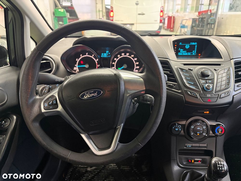 Ford Fiesta 1.0 EcoBoost Titanium - 25