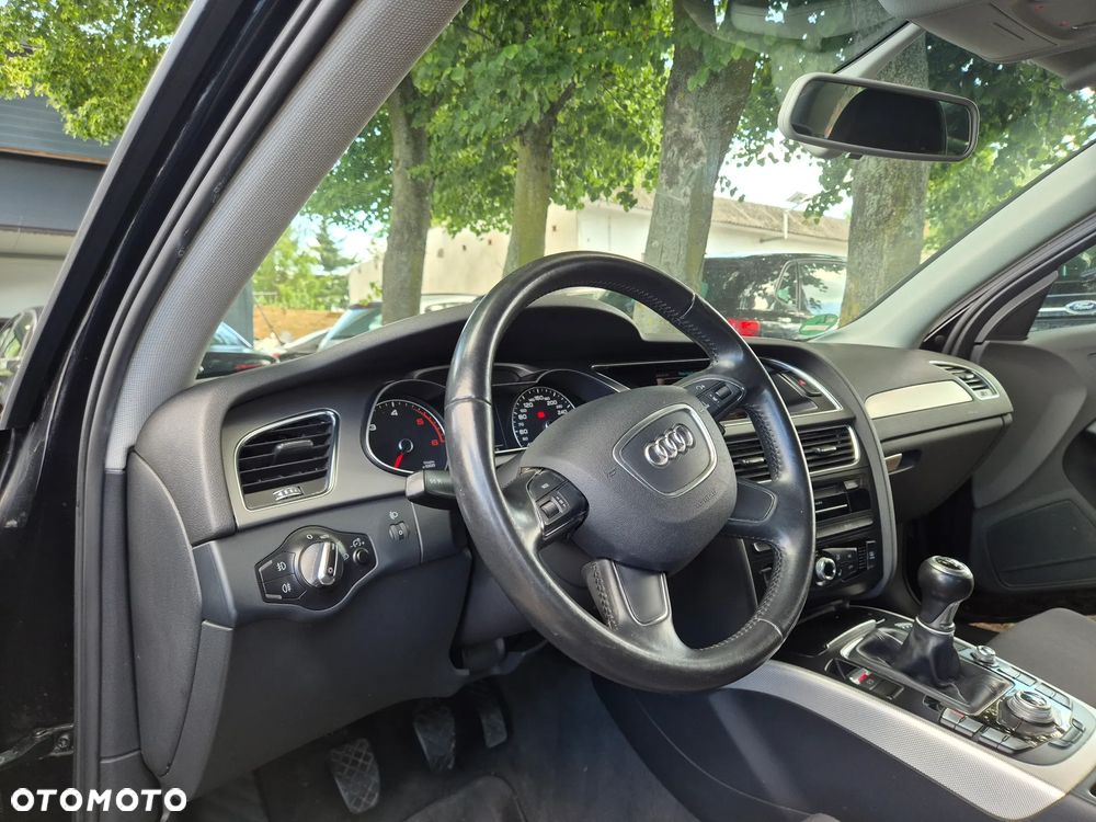 Audi A4 Avant 2.0 TDI DPF Ambiente - 17