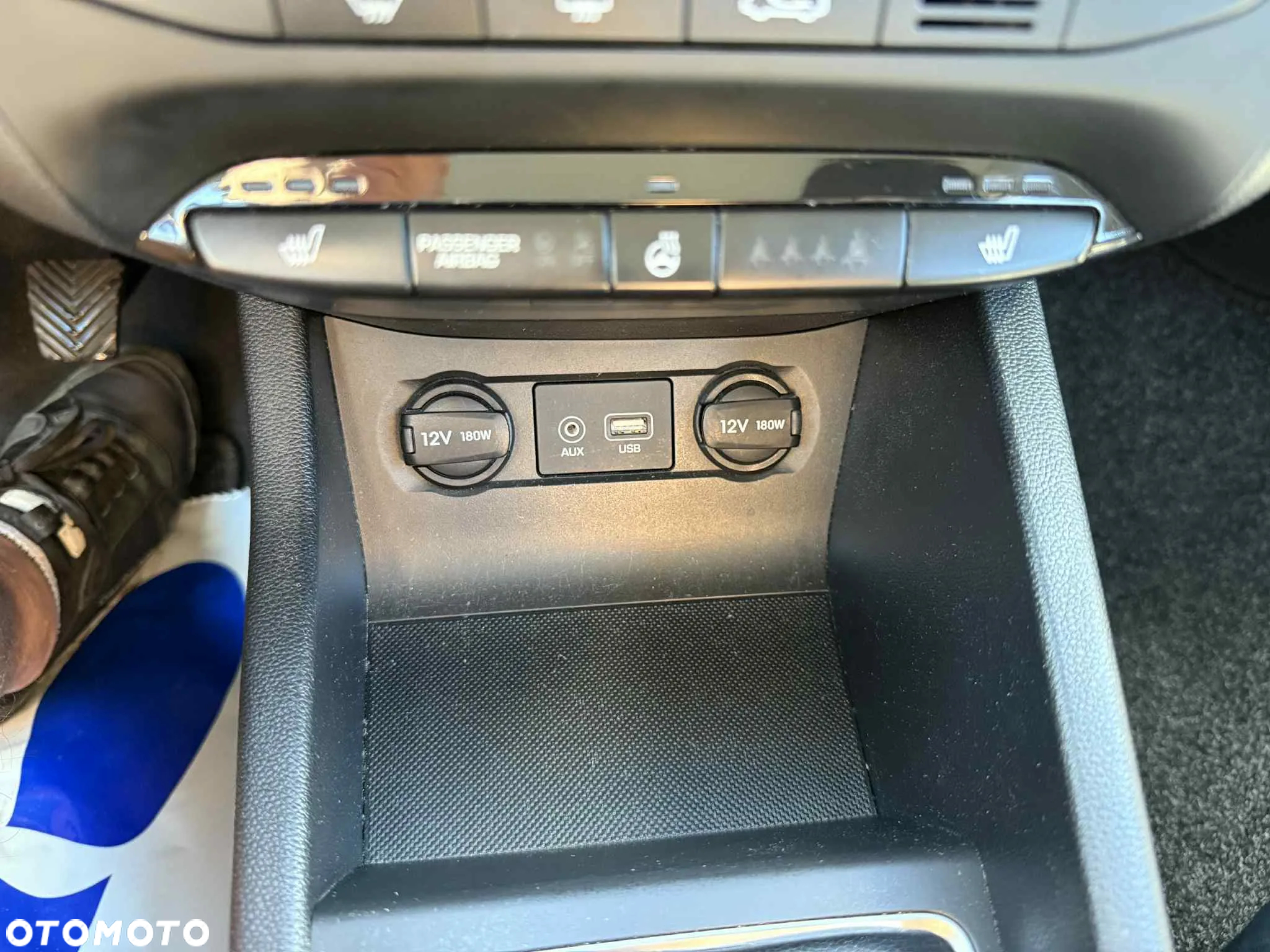 Hyundai i20 blue 1.2 YES Gold - 14