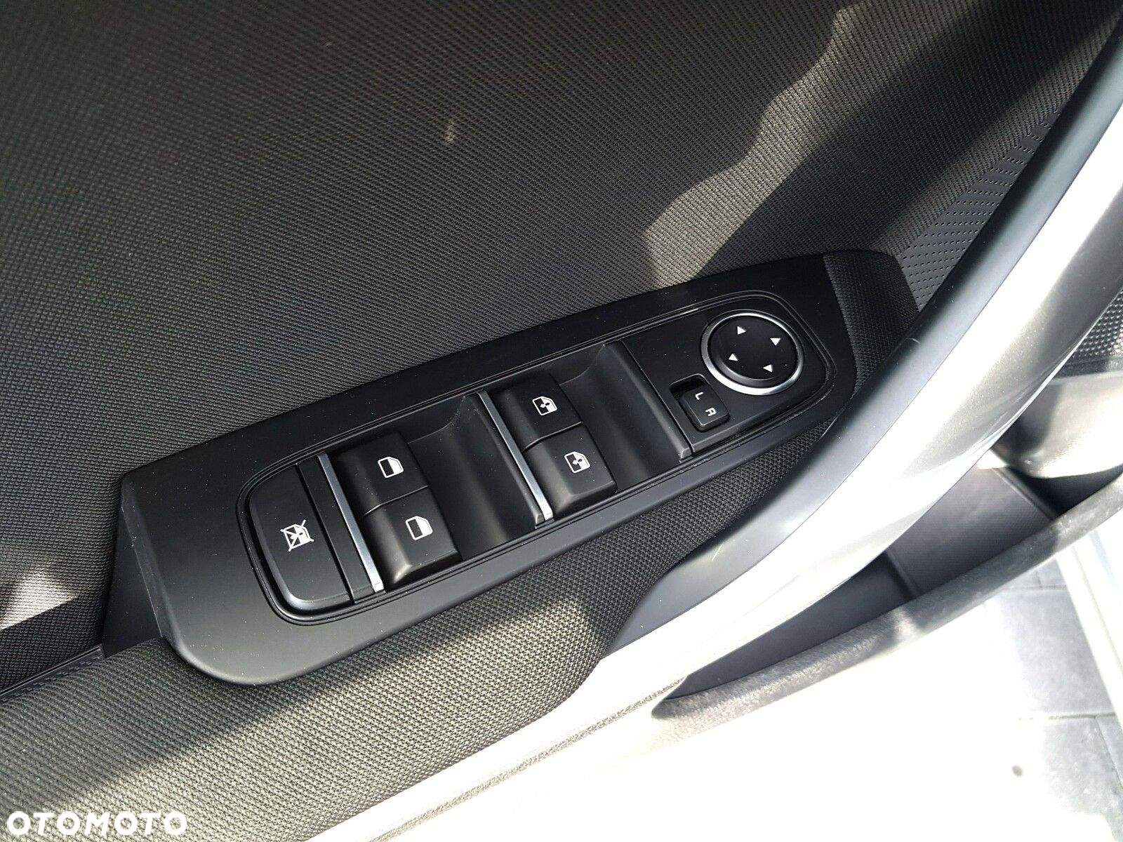 Kia Ceed 1.6 CRDi mHEV M - 14
