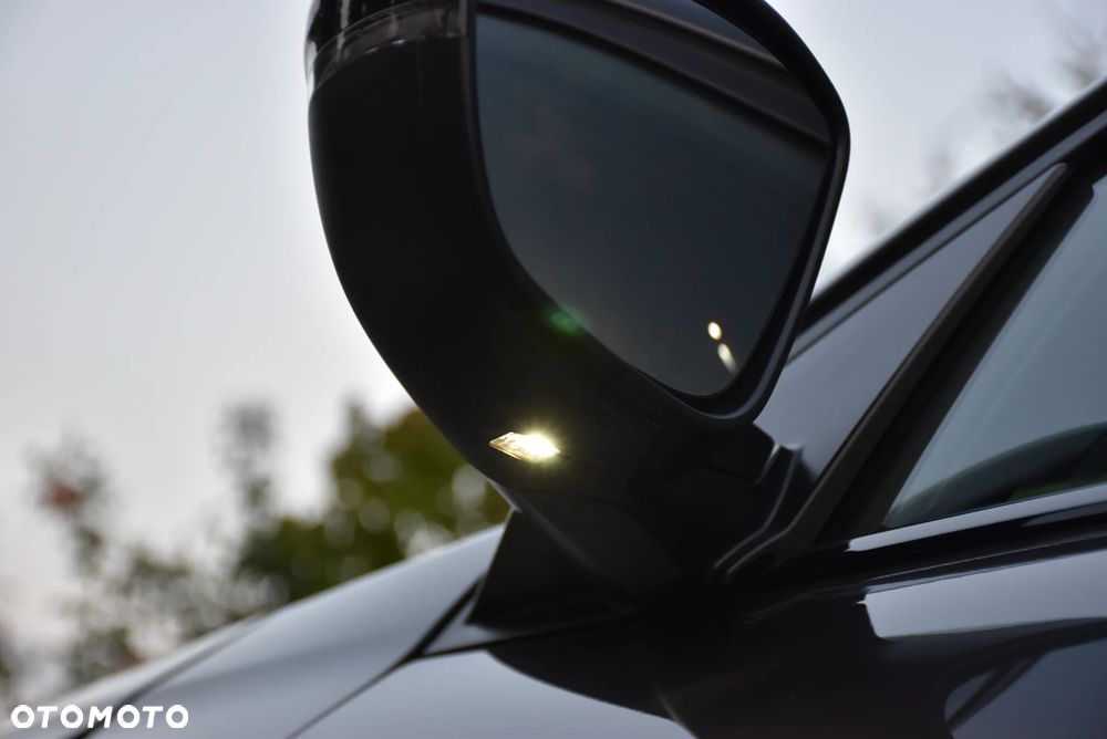 Peugeot 208 - 37