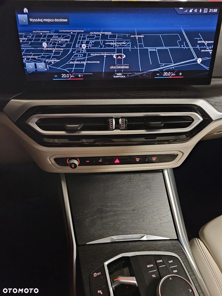 BMW Seria 3 330e xDrive - 9