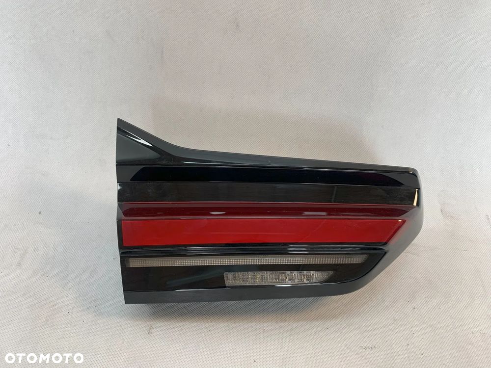 BMW 5 V G31 LCI FL 20r Lampa lewa tyl tylna 2020 - 1