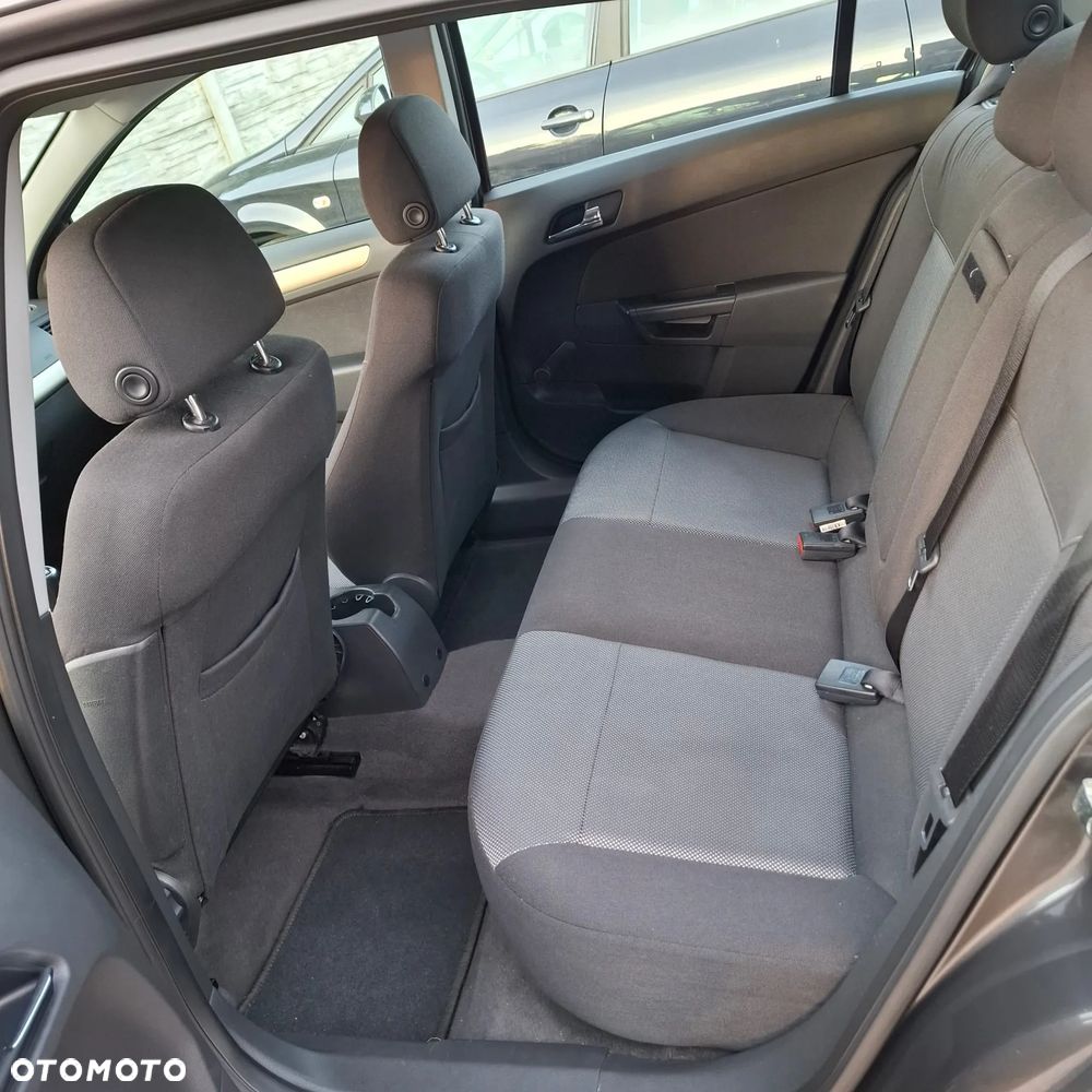 Opel Astra 1.6 Enjoy - 18