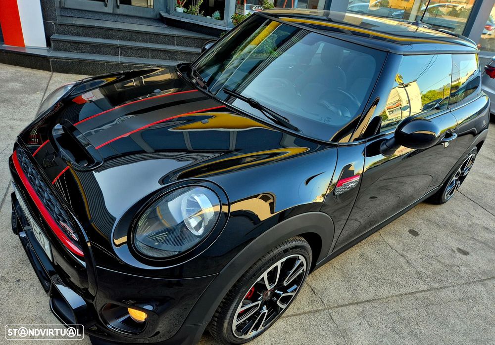MINI 3 Portas One JCW - 12