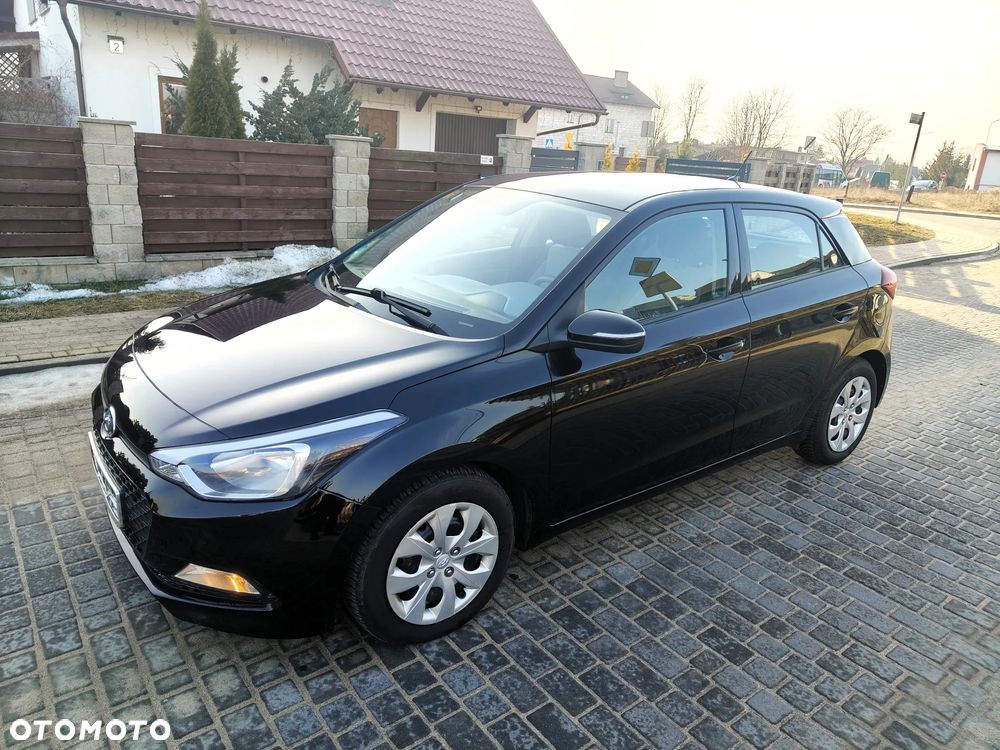 Hyundai i20 blue 1.2 - 3