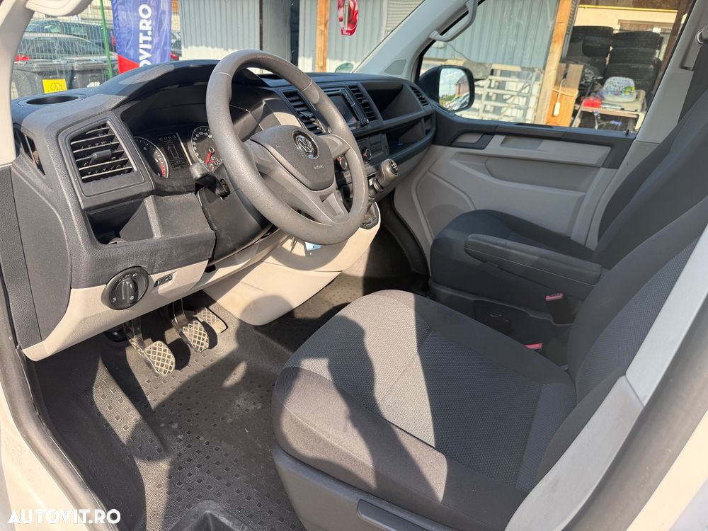 Volkswagen Multivan - 9