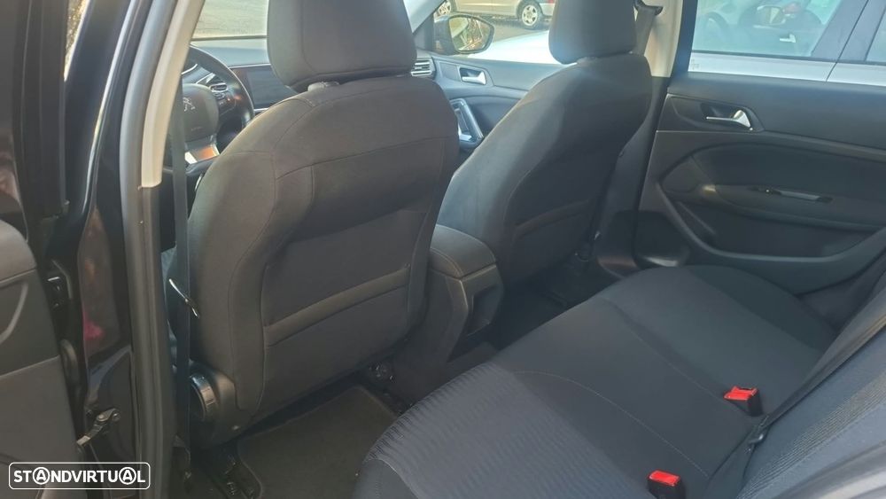 Peugeot 308 1.6 BlueHDi Active J17 - 12