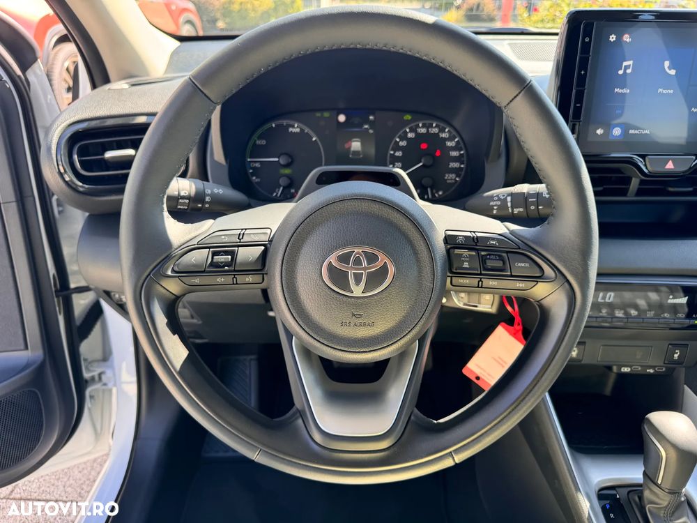 Toyota Yaris 1.5 VVT-i HSD Active - 12