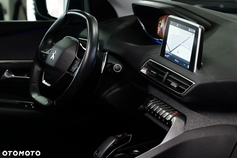 Peugeot 3008 BlueHDi 180 Stop & Start EAT8 Allure - 26