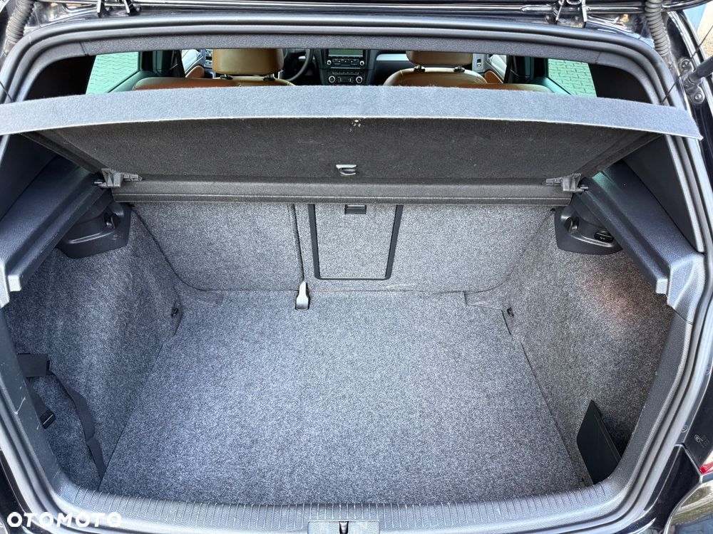 Volkswagen Golf - 11