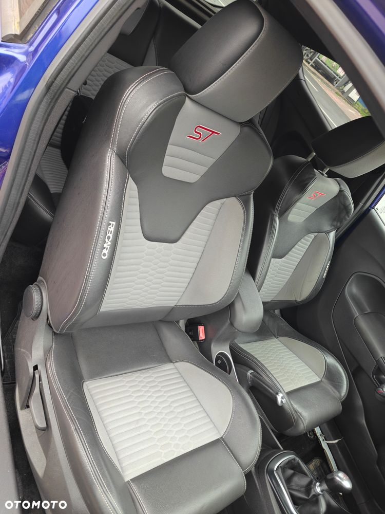 Ford Fiesta 1.6 EcoBoost ST - 10