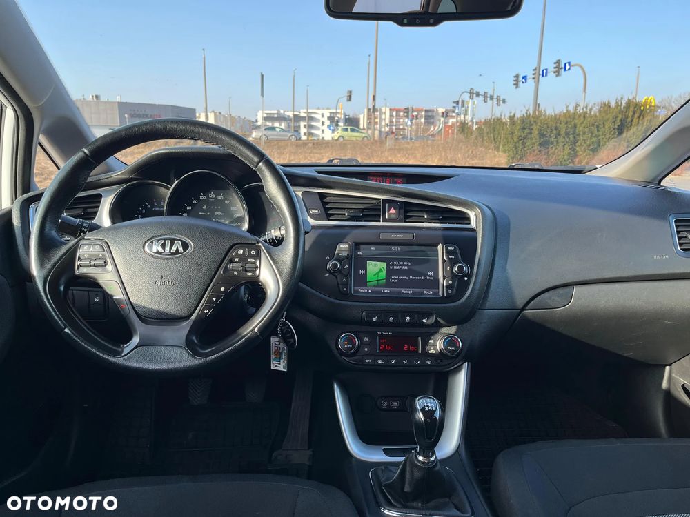 Kia Ceed 1.6 CRDi L Business Line - 13