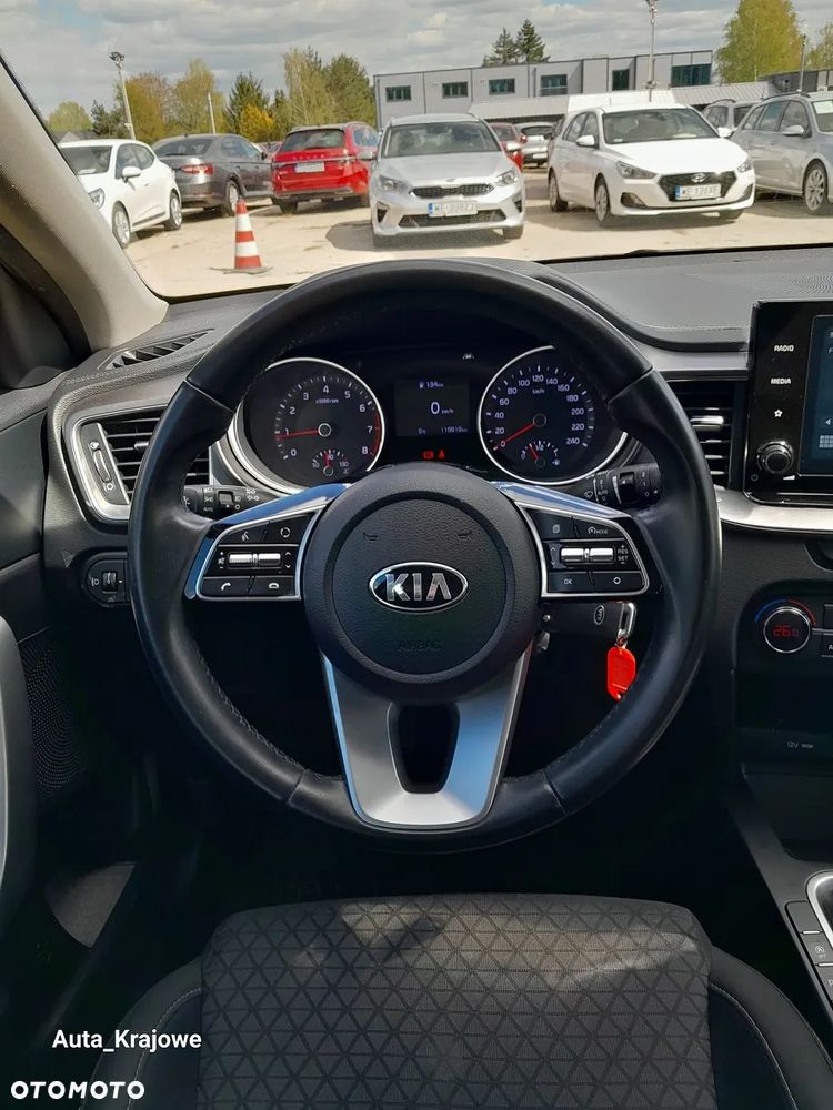 Kia Ceed 1.4 T-GDI M - 11