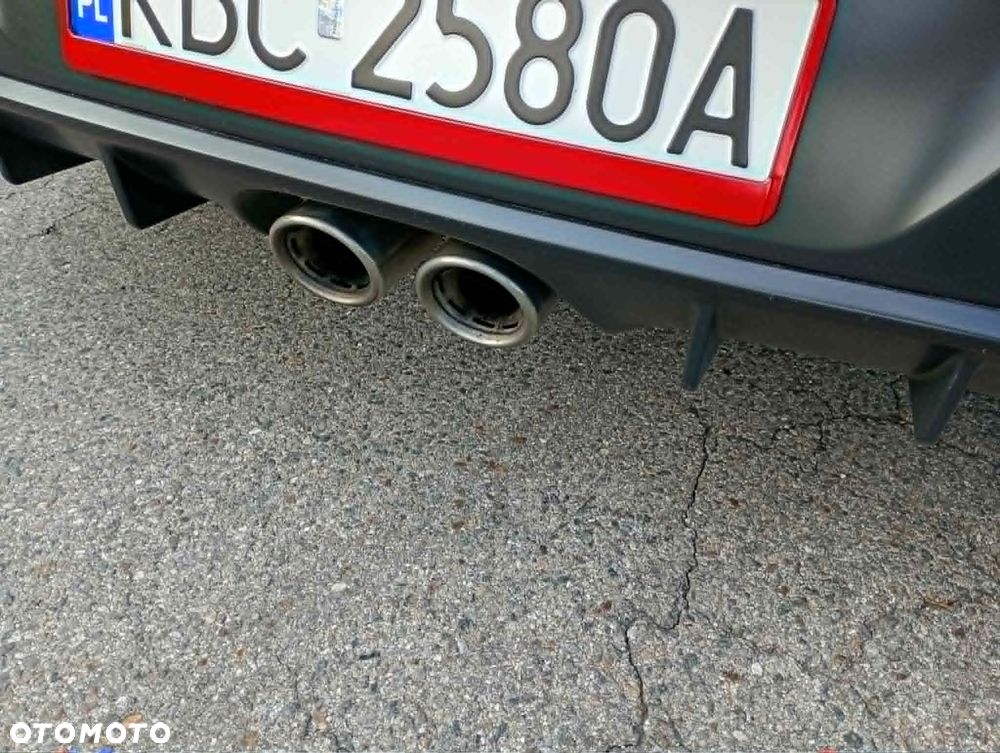 Hyundai Veloster - 17