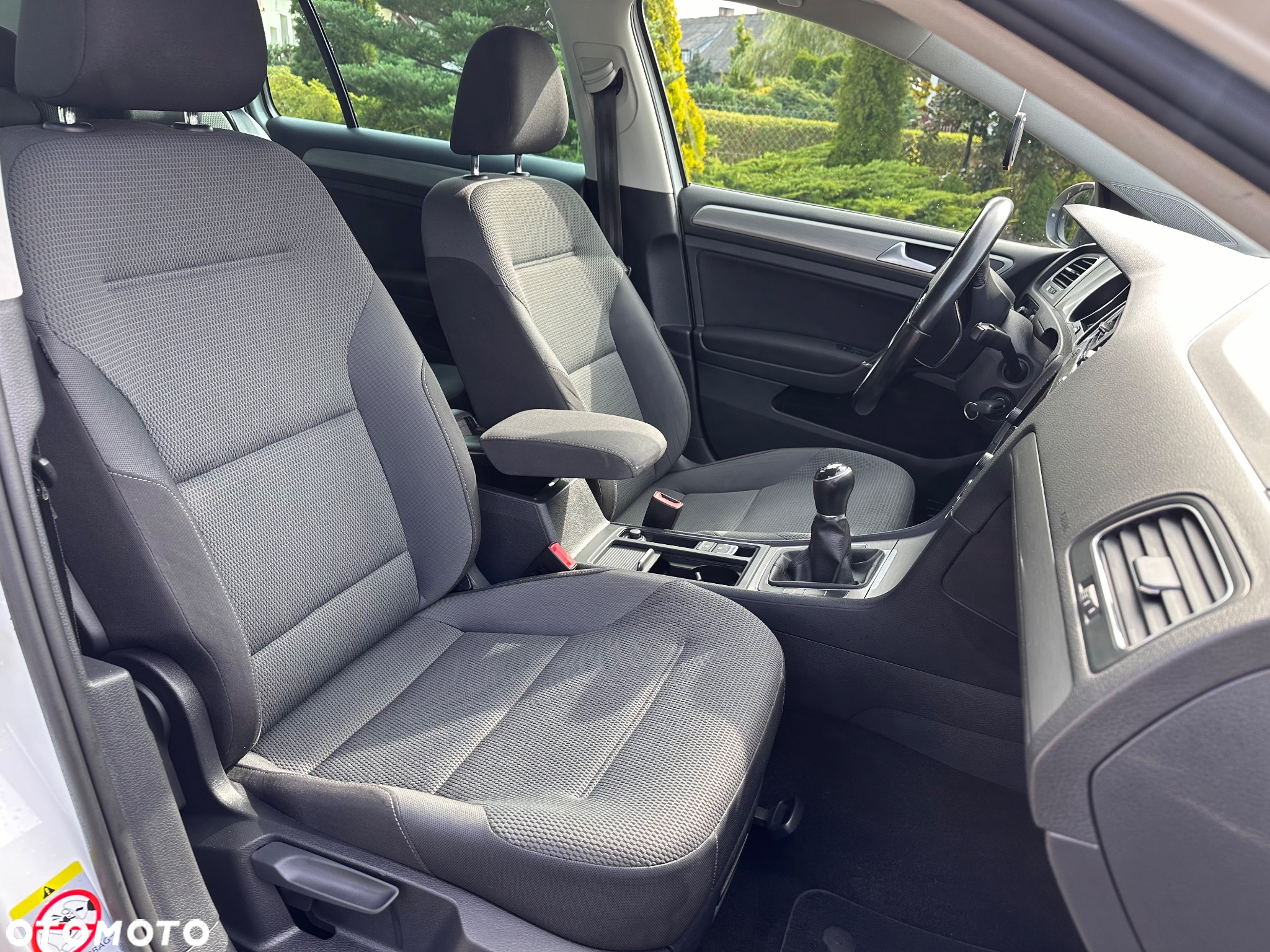 Volkswagen Golf - 13