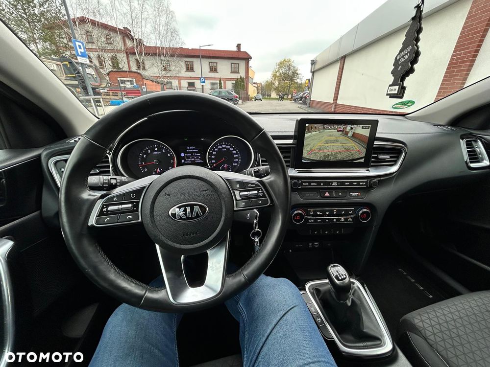 Kia Ceed - 21