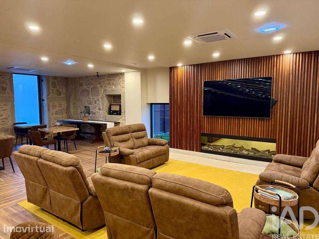 Hotel 2* T8 em Navió e Vitorino dos Piães de 207,00 m2 - Grande imagem: 2/28