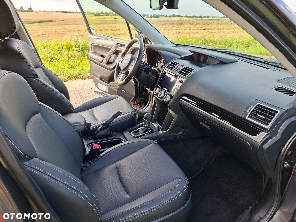 Subaru Forester 2.0 XT Platinum Lineartronic - 10