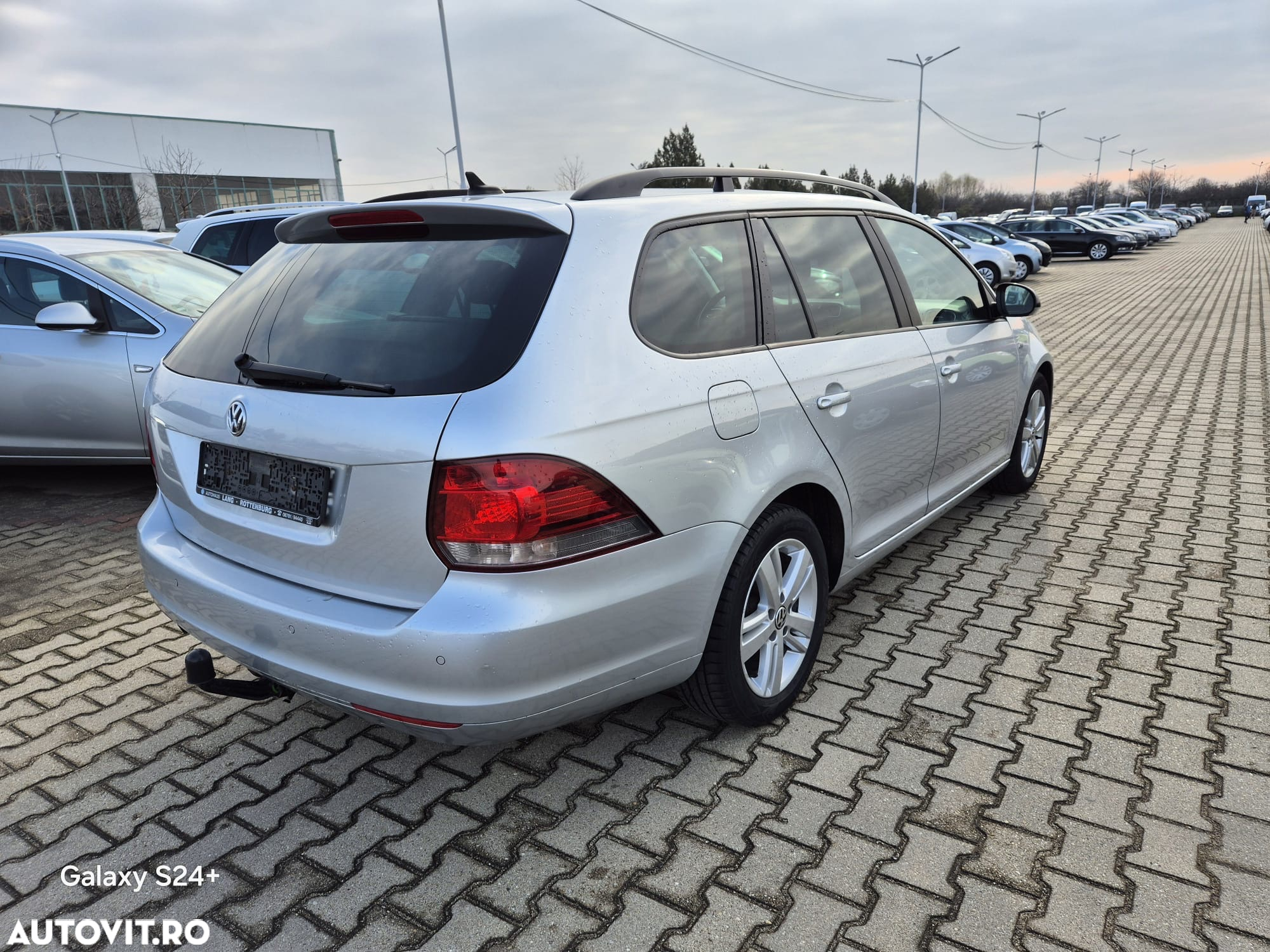 Volkswagen Golf 1.6 TDI DPF MATCH - 12