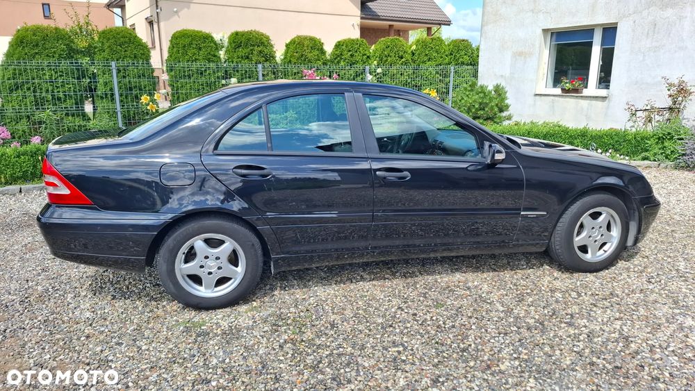 Mercedes-Benz Klasa C 180 Kompressor Classic - 8